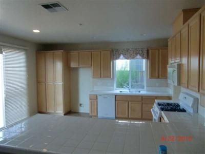 708 Ivy Loop, Winters, CA 95694 photo 3