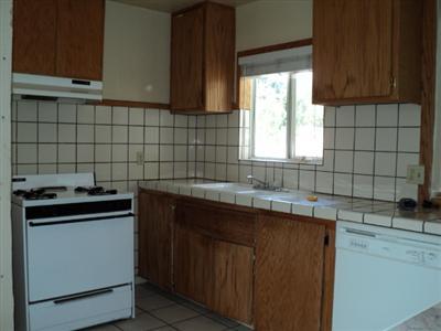426 Oak St, Modesto, CA 95351 photo 4