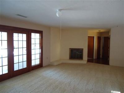 1215 Yale Ave, Modesto, CA 95350 photo 3
