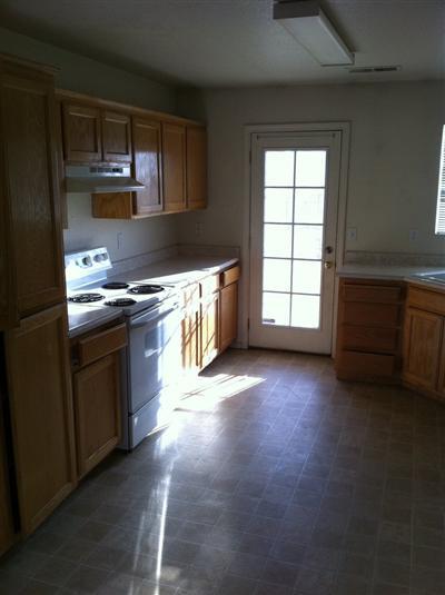 7364 Dean St, Winton, CA 95388 photo 5