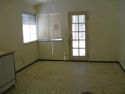 55 Hawthorne Dr, Tracy, CA 95376 photo 4