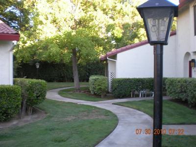 4848 El Cemonte Ave #4, Davis, CA 95618 photo 2