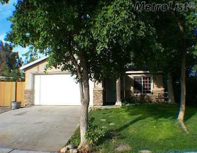 911 Robert Ave, Ripon, CA 95366 photo 1