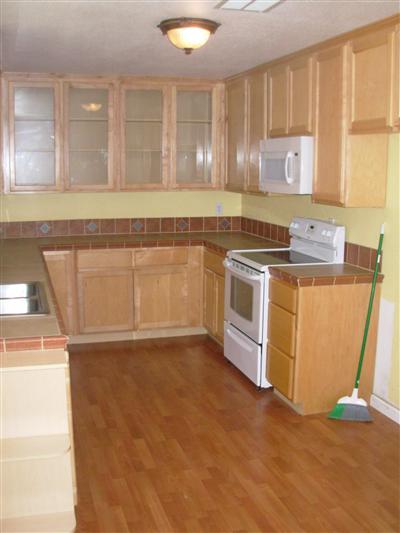 911 Robert Ave, Ripon, CA 95366 photo 4