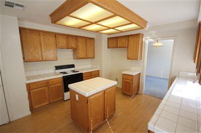 800 Sugar Pine Dr, Lathrop, CA 95330 photo 4