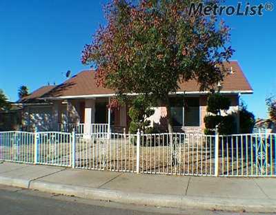 1205 Pine Tree Ln, Modesto, CA 95351 photo 1