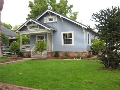 315 E Locust St, Lodi, CA 95240 photo 2