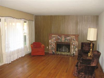 745 Howard St, Lodi, CA 95242 photo 2