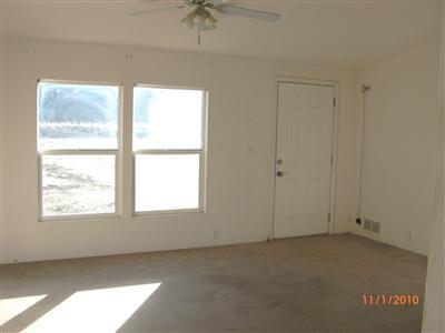 13071 E Diamond Ln, Lodi, CA 95240 photo 2