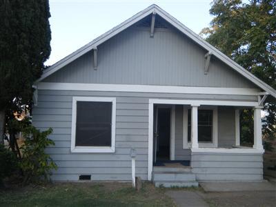 106 Laurel St, Modesto, CA 95354 photo 1