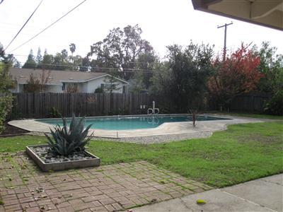 5240 Locust Ave, Carmichael, CA 95608 photo 4