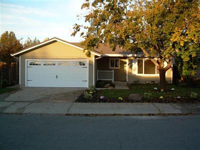 219 Rainier Dr, Lodi, CA 95242 photo 1