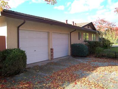 402 Northgate Dr, Modesto, CA 95350 photo 2