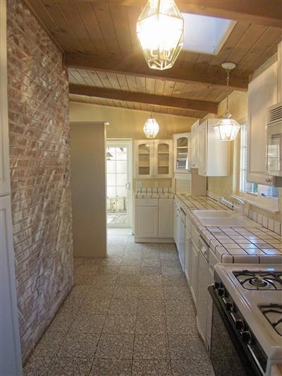 118 W 22nd St, Tracy, CA 95376 photo 2