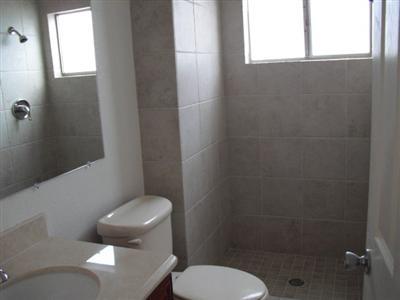 447 W Kavanagh Ave, Tracy, CA 95376 photo 3