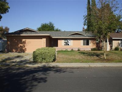 1813 Clarence Dr, Modesto, CA 95358 photo 1