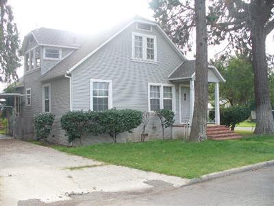 488 Park St, Turlock, CA 95380 photo 2