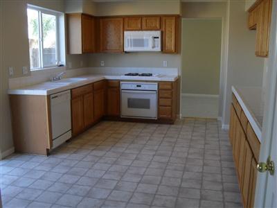 2281 Toscano Dr, Manteca, CA 95337 photo 3