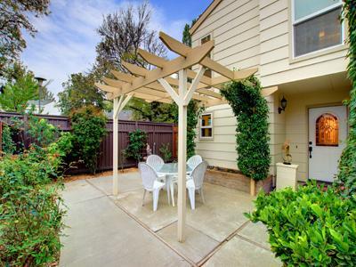 2307 Cezanne Ct, Davis, CA 95618 photo 2