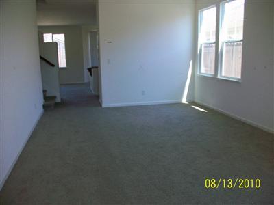 1481 La Sierra St, Merced, CA 95348 photo 3