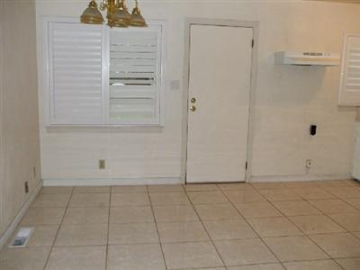 416 E Rumble Rd, Modesto, CA 95350 photo 3