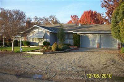 201 Bartch Ave, Patterson, CA 95363 photo 1