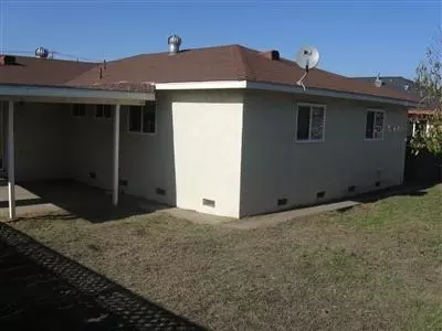 876 Jade Pl, Manteca, CA 95336 photo 2