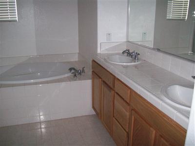 348 Anemone Ct, Patterson, CA 95363 photo 3
