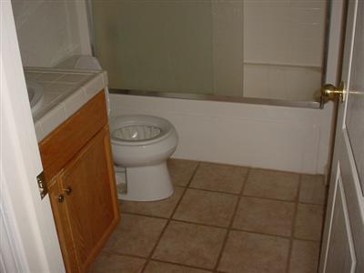 907 Eucalyptus Ct, Lodi, CA 95242 photo 4