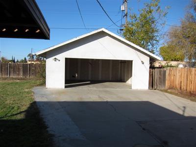 1205 Latimer Ave, Modesto, CA 95351 photo 2