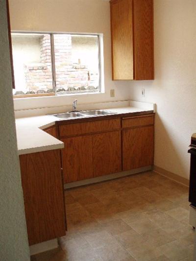 88 W 4th St, Tracy, CA 95376 photo 6
