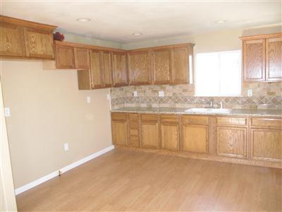 1561 Midway Ave, Modesto, CA 95358 photo 4