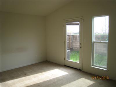 696 Amanda Ct, Merced, CA 95341 photo 11