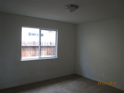 696 Amanda Ct, Merced, CA 95341 photo 9