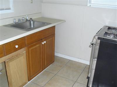 628 S Santa Cruz Ave, Modesto, CA 95354 photo 3