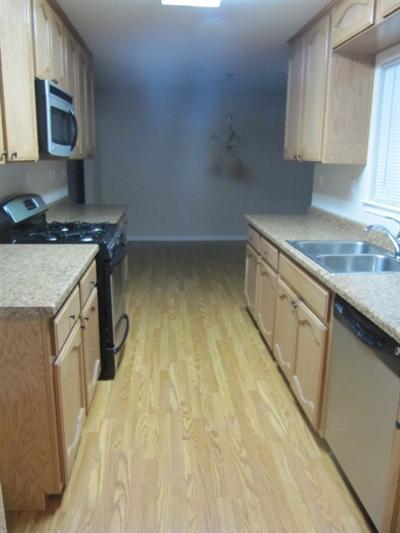 904 Muriel Ave, Modesto, CA 95351 photo 2