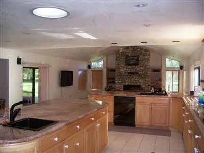 12140 Carnegie Dr, Tracy, CA 95377 photo 12