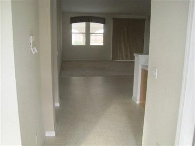 1247 Gannet Ln, Patterson, CA 95363 photo 2