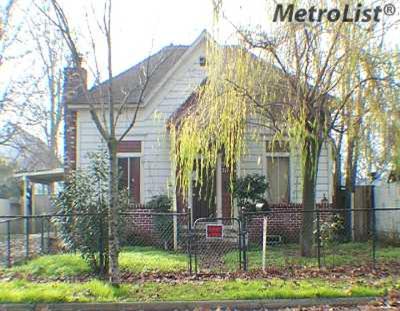 211 Oak St, Modesto, CA 95351 photo 1