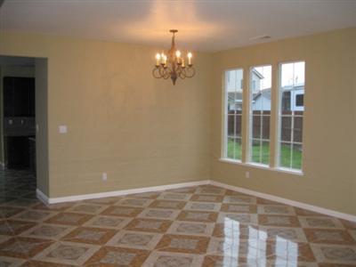 744 Donovan St, Manteca, CA 95337 photo 2