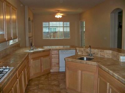 576 Wellman Ct, Merced, CA 95348 photo 3