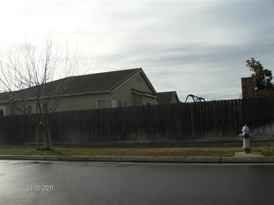 1297 Pleasant Ln, Merced, CA 95340 photo 4