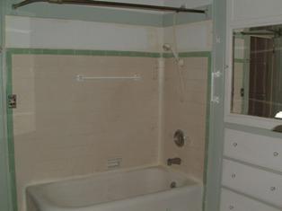 306 E Pine St, Lodi, CA 95240 photo 4