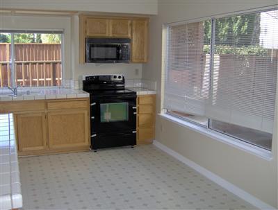 2371 Russell St, Tracy, CA 95376 photo 4