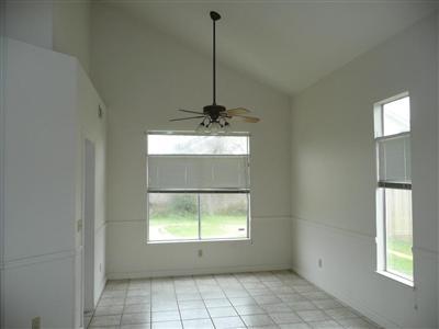 2340 Millcreek Dr, Modesto, CA 95351 photo 3
