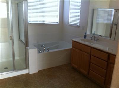 940 Saffron Dr, Tracy, CA 95377 photo 5