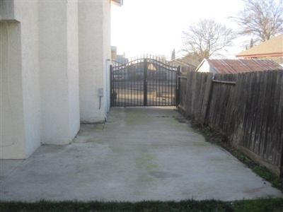 1708 Amesbury Pl, Modesto, CA 95358 photo 9