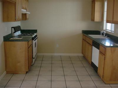 467 La Mesa St, Merced, CA 95341 photo 3