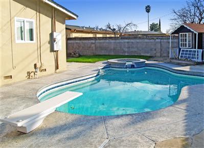 423 S Willow Ave, Manteca, CA 95337 photo 4