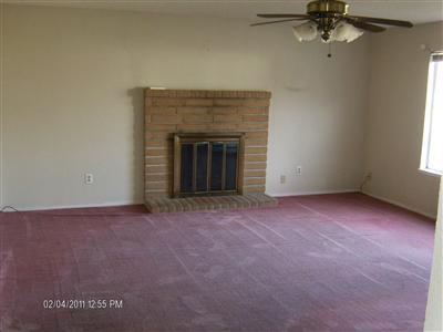 1438 W 4th St, Ripon, CA 95366 photo 2